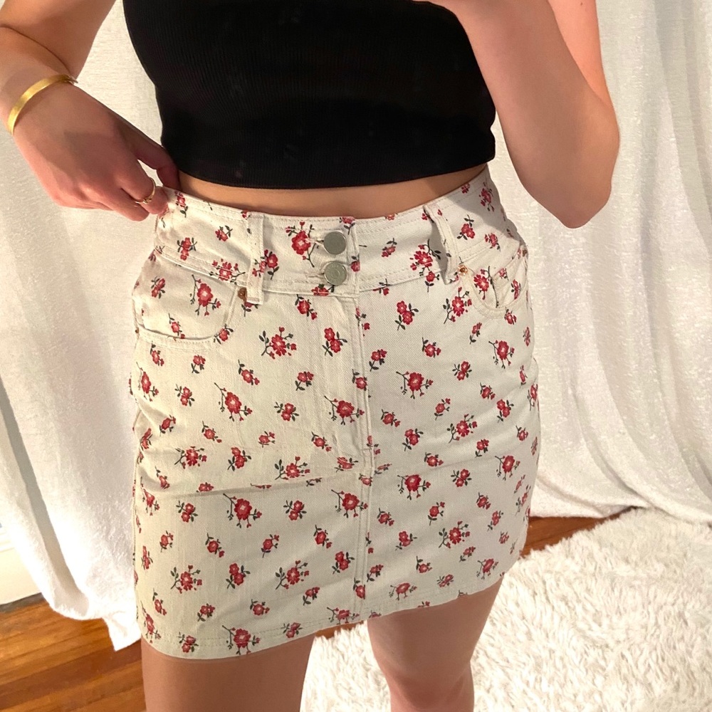 BDG (UO) white denim skirt with red/green flowers